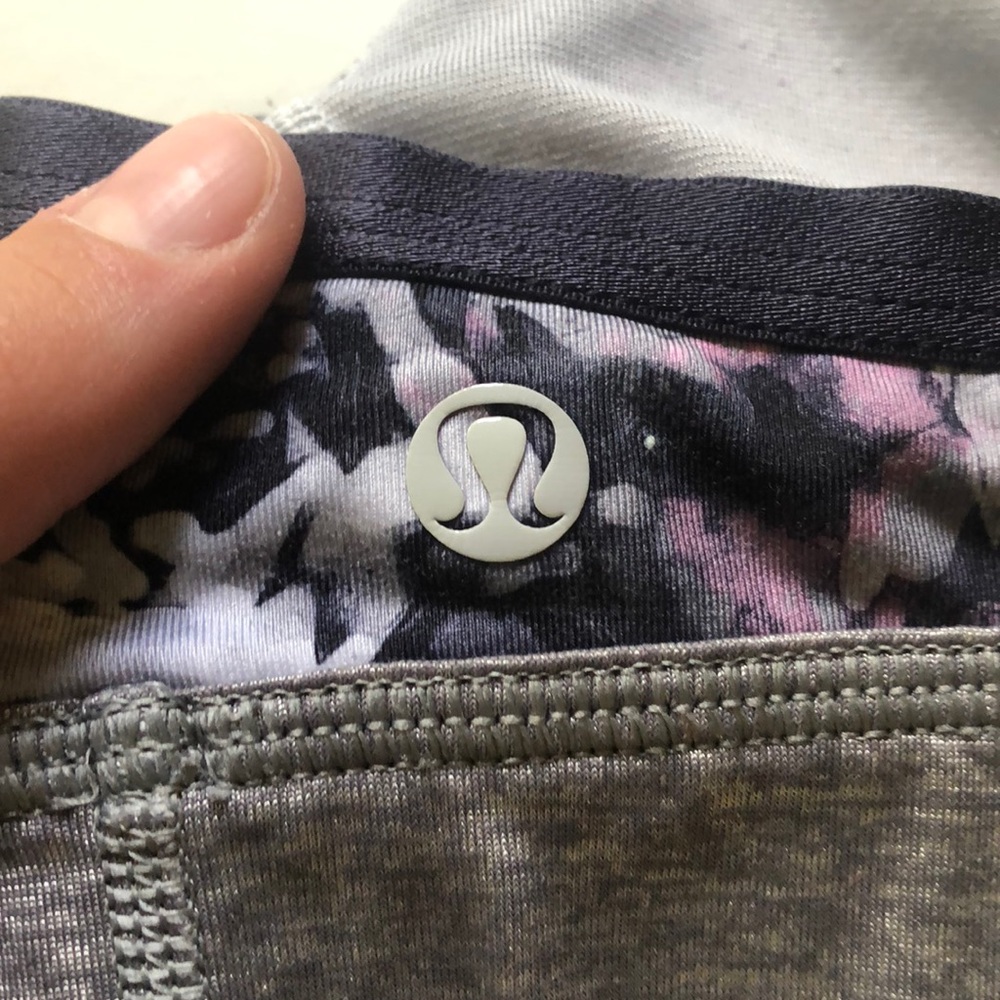 Lululemon Gray Sports Bra RARE sz 8 - Picture 4 of 5